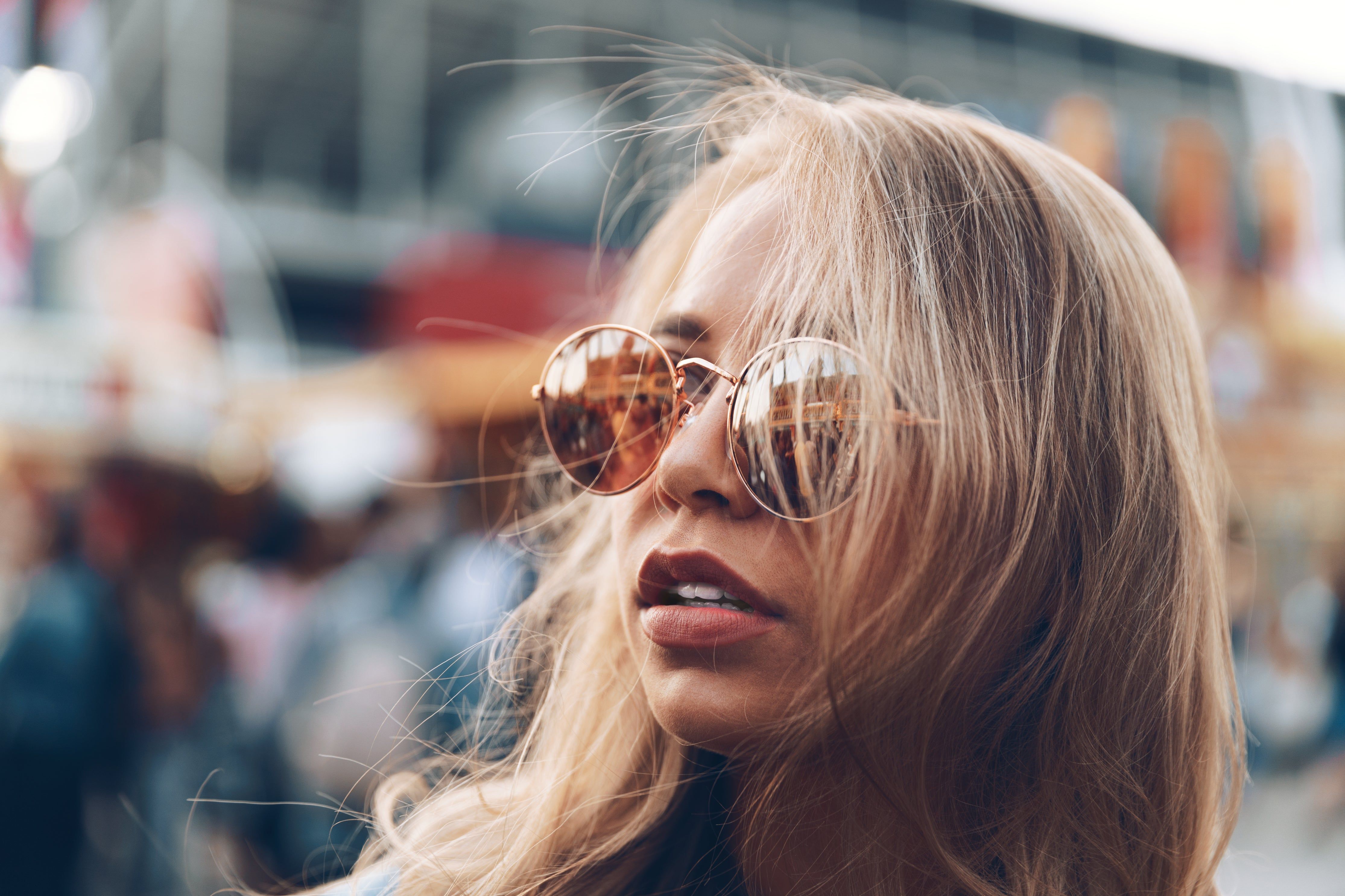 girl with fine limp hair