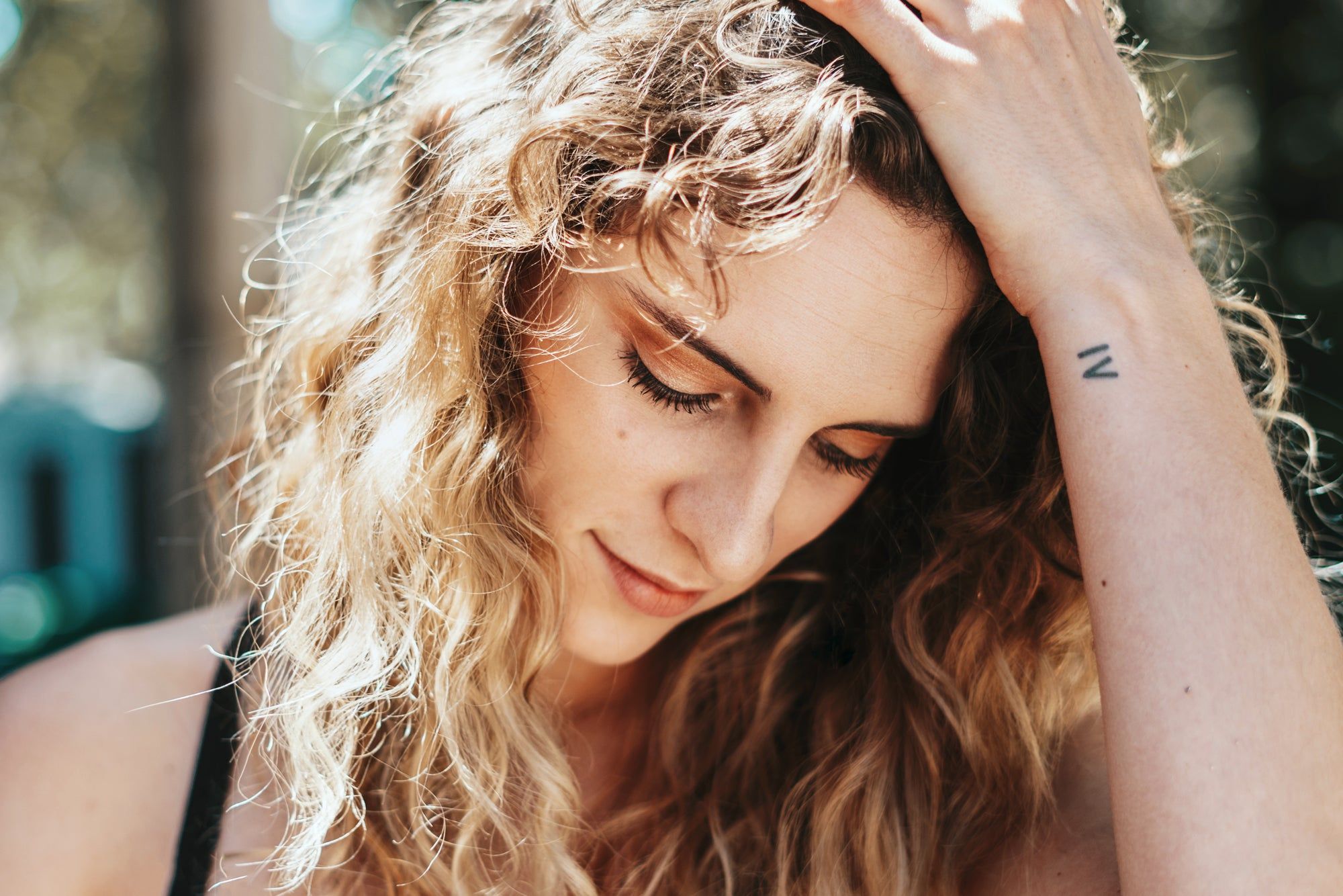 Air dry hairstyling vs blow-dry hairstyling